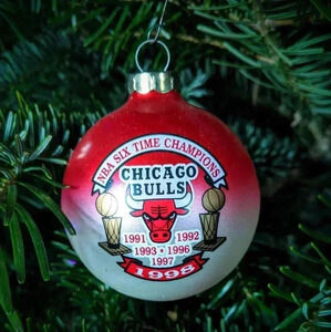 NBA Fans Chicago Bulls Six Time Champions 1998 Christmas Glass Ornament Souvenir